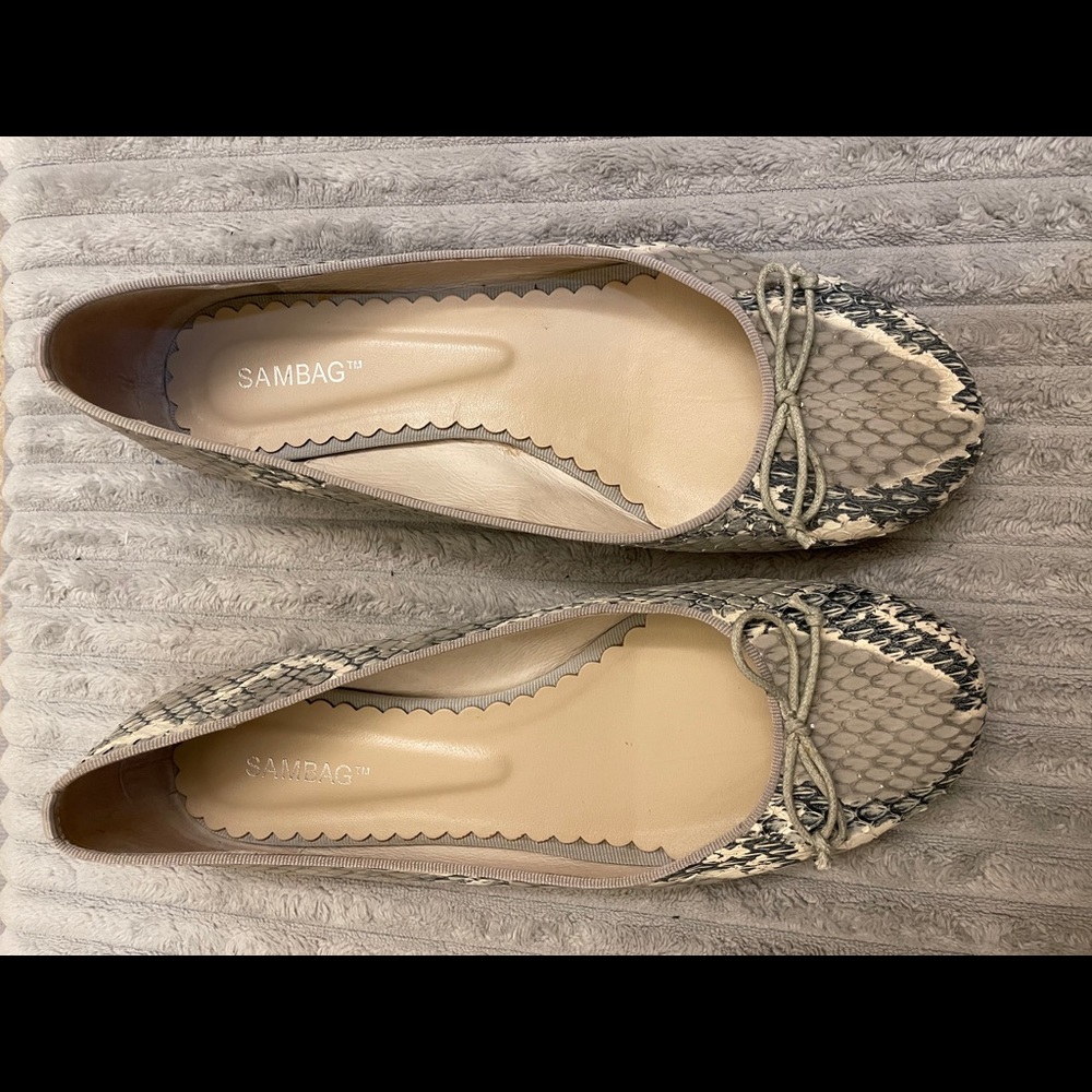 SAMBAG Gray Snake Embossed Leather Flats Sz 39